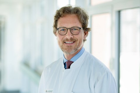 Dr. med. Jens-Holger Moll